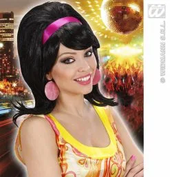 Voorpagina -Party Outfitters 60 er jaren pruiken met haarband 1
