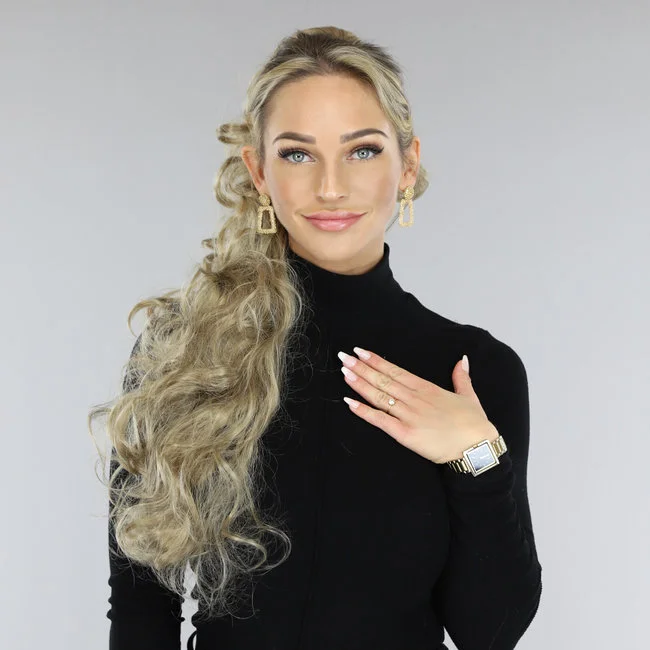 Blonde Gekrulde Ponytail Met Clip 3 Blonde Gekrulde Ponytail Met Clip