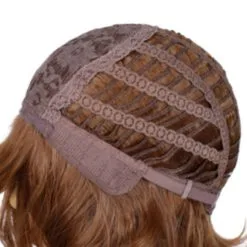 Bruine Korte Golvende Pruik Met Pony -Party Outfitters bruine korte golvende pruik met pony 4