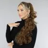 Brunette Gekrulde Ponytail Met Clip
