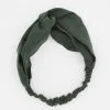 Groene Suède Haarband -Party Outfitters groene suede haarband
