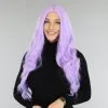 Paarse Pruik Met Golvende Krullen En Laagjes -Party Outfitters paarse pruik met golvende krullen en laagjes