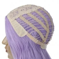 Paarse Pruik Met Golvende Krullen En Laagjes -Party Outfitters paarse pruik met golvende krullen en laagjes 5