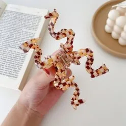 Wavy Bruin Geblokte Haarklem -Party Outfitters wavy bruin geblokte haarklem 2