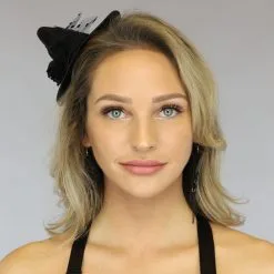 Zwart Heksen Hoedje Met Tule Strik -Party Outfitters zwart heksen hoedje met tule strik 1